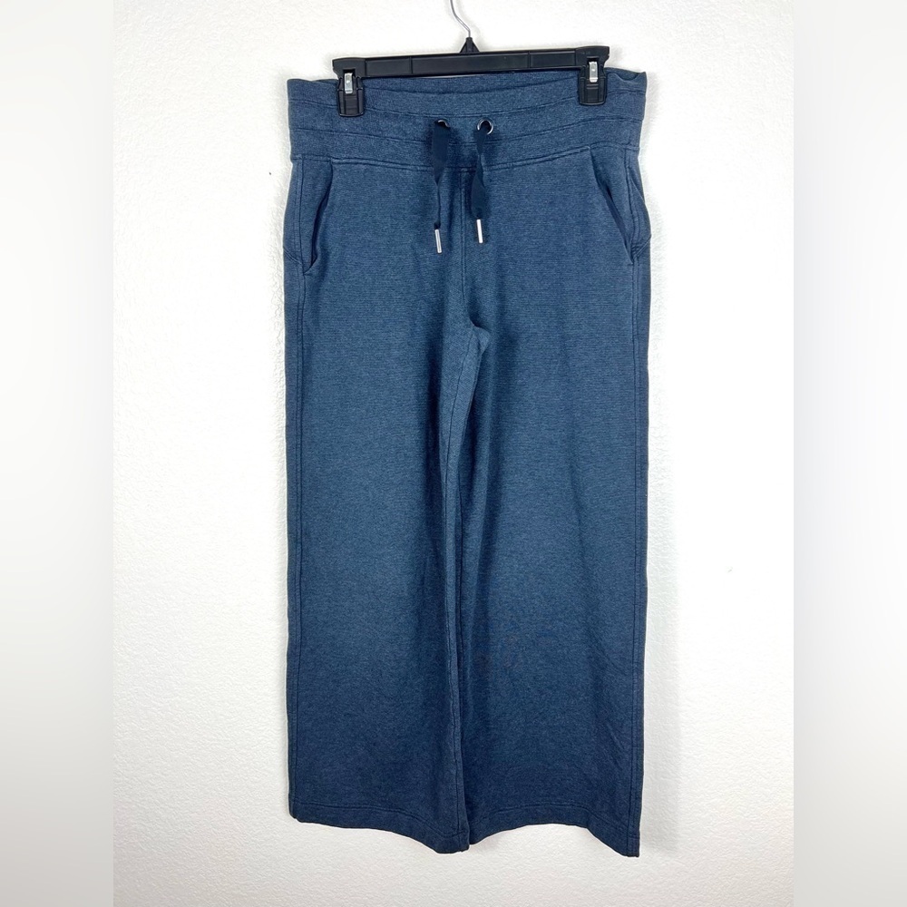 Athlela wide leg pants size M